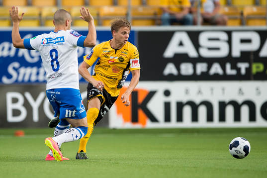 Elfsborgs Simon Hedlund och Norrköpings Rawez Lawan