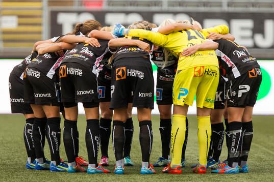 Umeås spelare laddar upp