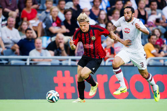 Brommapojkarnas Nicklas Bärkroth och Torinos Cristian Molinaro