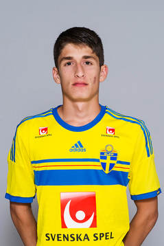 Emre Erdogdu, som spelar i P15/99-landslaget, poserar för ett porträtt den 1 augusti 2014 i Stockholm.