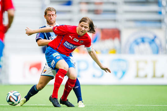 Djurgårdens Stefan Karlsson mot Helsingborgs Darijan Bojanic