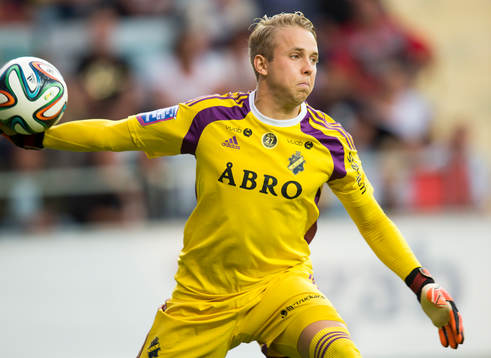 s målvakt Patrik Carlgren under fotbollsmatchen i Allsvenskan mellan IFK Göteborg och AIK den 4 augusti 2014 i Göteborg.