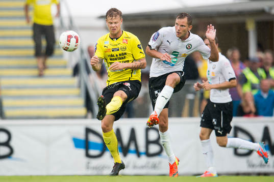 Örebros Robert Åhman Persson och Mjällbys David Löfquist