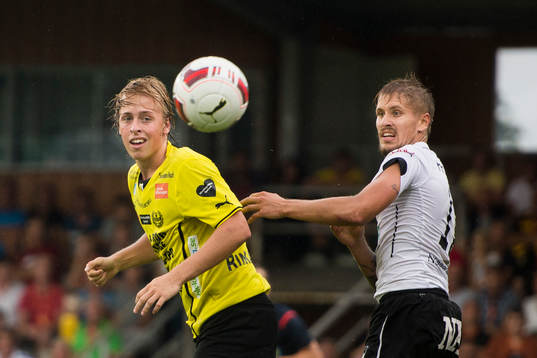 Mjällbys Robin Strömberg och Örebros Daniel Björnqvist