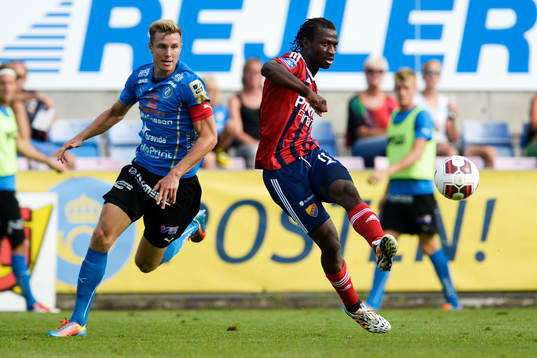 Halmstads Richard Magyar och Djurgårdens Amadou Jawo