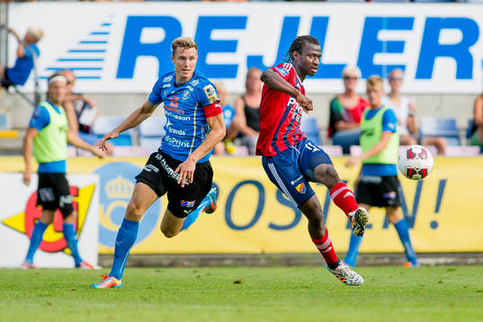 Halmstads Richard Magyar och Djurgårdens Amadou Jawo