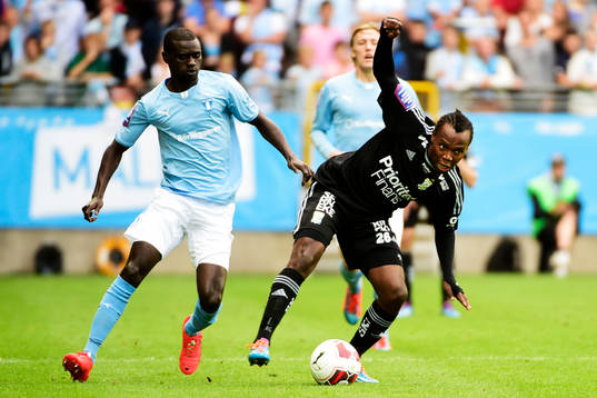 Malmö FFs Enock Kofi Adu och IFK Göteborgs May Mahlangu
