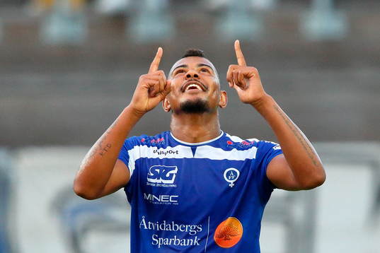 Åtvidabergs Ricardo Santos jublar