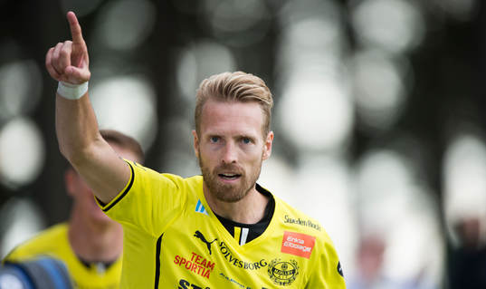 Mjällbys Christian Wilhelmsson har gjort 1-0 i den allsvenska matchen mellan Mjällby och Norrköping i Hällevik 14 augusti 2014.