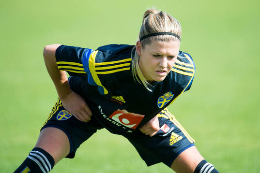 Sveriges Olivia Schough stretchar