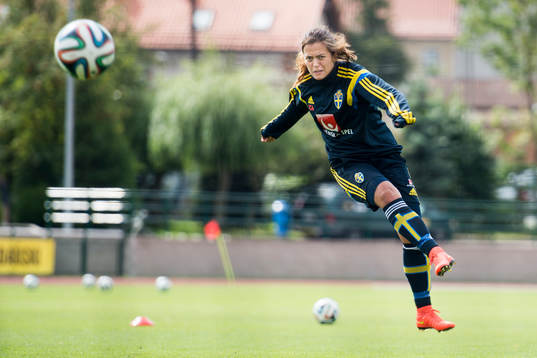 Sveriges Marija Basunic skjuter