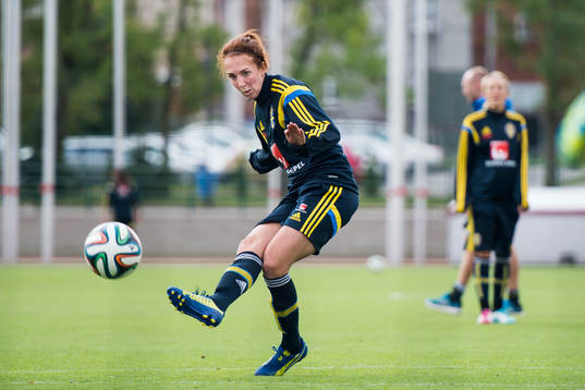 Sveriges Marina Pettersson Engström tränar avslut