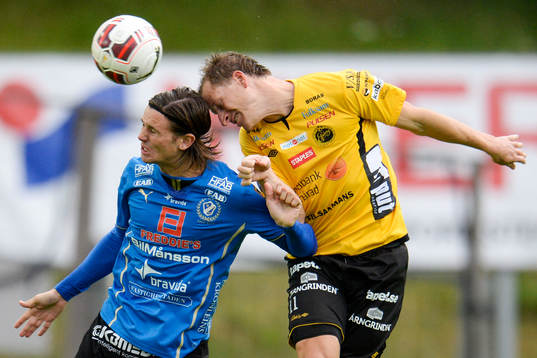 Halmstads Marcus Antonsson och Elfsborgs Daniel Mobaeck