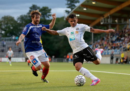Åtvidabergs Allan Arenfeldt Olesen och Daniel Sobralense