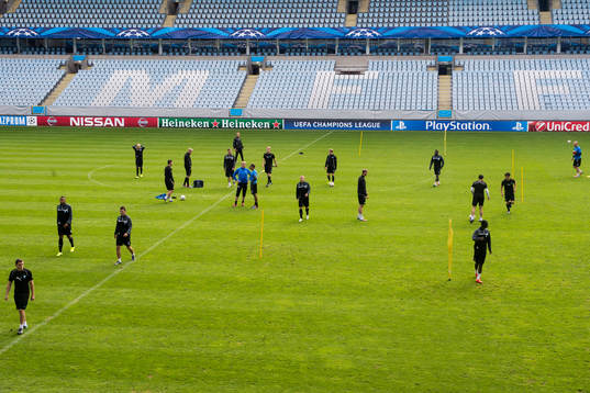 Malmö FF tränar på Swedbank Stadion