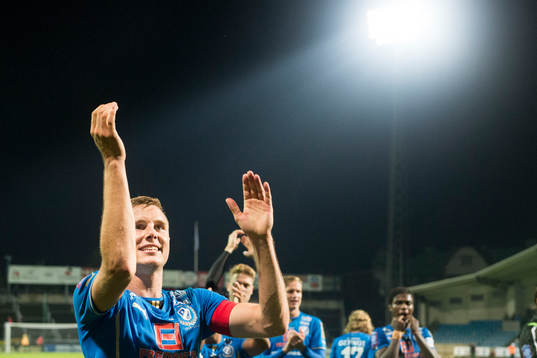 Halmstads Richard Magyar jublar mot publiken