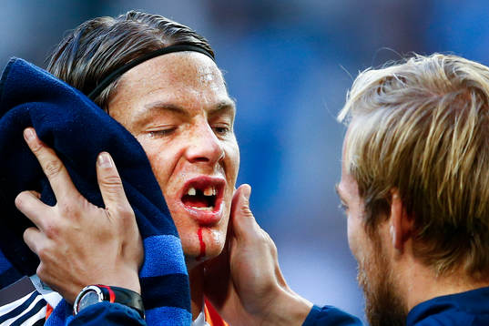 Djurgårdens målvakt Kenneth Høie väljer att fortsätta