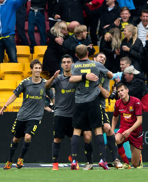  [DK=20140831: Alexander Szymanowski, BIF Jose Nunez, BIF Thomas Kahlenberg, BIF og målscorer til 0-1 Johan Elmander, BIF jubler] [UK=20140831: Alexander Szymanowski, BIF Jose Nunez, BIF Thomas Kahlenberg, BIF Johan Elmander, BIF]
