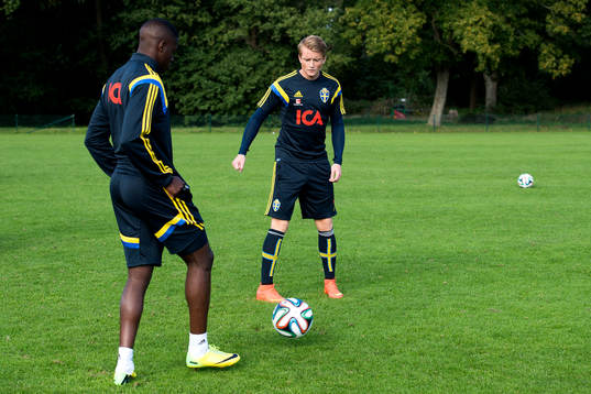 Isaak Ssewankambo och Sam Larsson