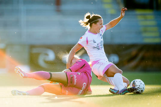 Linköpings Fridolina Rolfö och Rosengårds Lina Nilsson