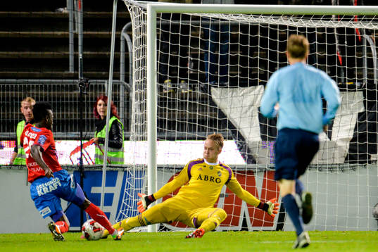 s målvakt Patrik Carlgren