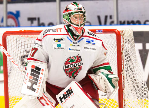 Modos målvakt Adam Reideborn