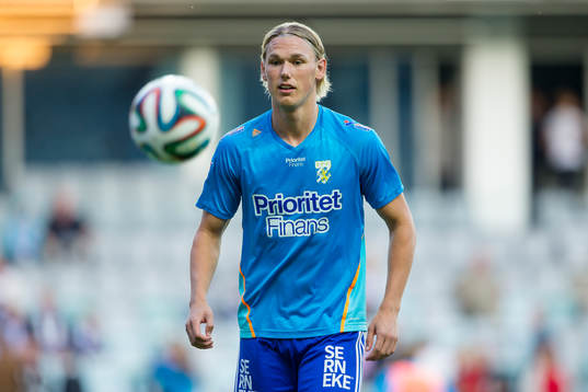 IFK Göteborgs Hampus Zackrisson värmer upp innan fotbollsmatchen i Allsvenskan mellan IFK Göteborg - Gefle den 19 september  2014 i Göteborg.