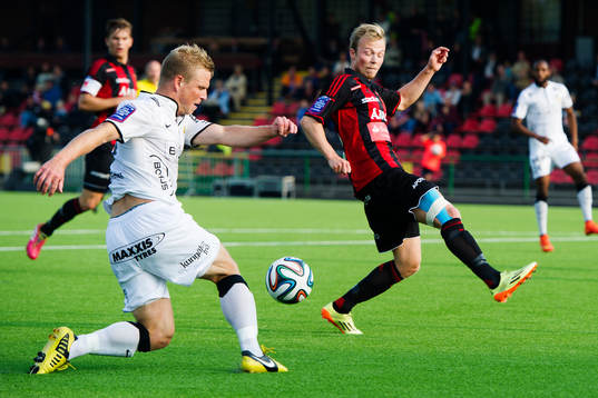 Häckens David Frölund och Brommapojkarnas Pontus Åsbrink 