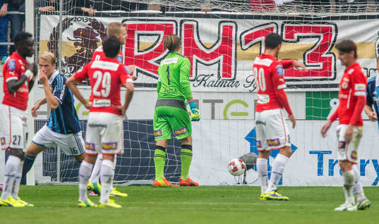 Kalmars målvakt John Håkansson släpper in 0-1
