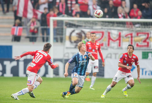 Kalmars Cesar Santin, Djurgårdens Simon Tibbling och Kalmars Romário Pereira Sipião