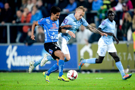 Halmstads Antonio Rojas och Malmö FFs Magnus Eriksson