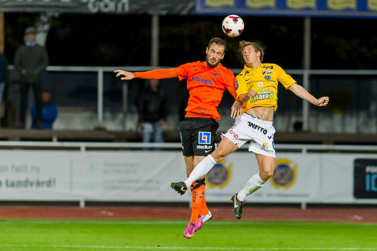 Norrköpings Emir Kujovic och Falkenbergs Daniel Johansson