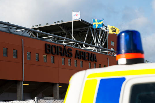 Blåljus på polisbil utanför Borås arena innan fotbollsmatchen i Allsvenskan mellan Elfsborg och AIK den 28 september 2014 i Borås.