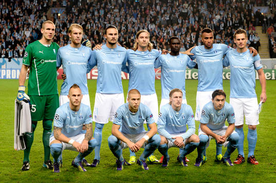  målvakt Robin Olsen, Filip Helander, Erik Johansson, Markus Halsti, Enock Kofi Adu, Isaac Kiese Thelin, Markus Rosenberg nedre raden: Magnus Eriksson, Anton Tinnerholm, Emil Forsberg, Ricardo Ferreira Da Silva inför fotbollsmatchen i Champions League mellan Malmö FF och Olympiakos den 1 oktober 2014 i Malmö.