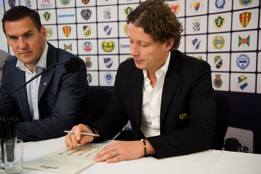 Stefan Andreasson, sportchef Elfsborg, när en ny uppförandekod för samtliga 32 elitföreningar presenterades och signerades den 2 oktober 2014 i Malmö.