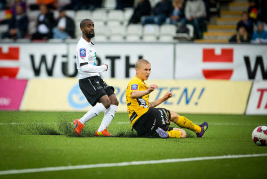 Örebros Mohammed Saeid gör 5-1 på Elfsborgs målvakt Abbas Hassan