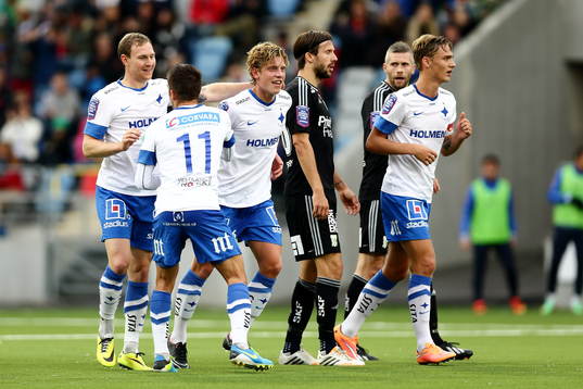 Norrköpings Marcus Falk Olander och Christopher Telo jublar