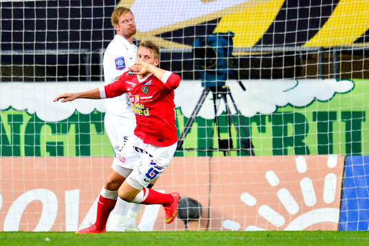 Falkenbergs Patrik Ingelsten jublar