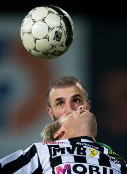 Hammarbys Kennedy Bakircicioglu  i matchen i superettan mellan Landskrona och Hammarby i Landskrona 5 oktober 2014.