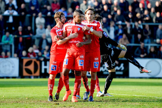 Åtvidabergs Ricardo Santos jublar