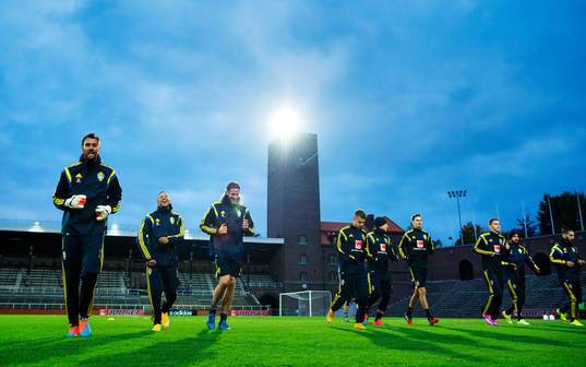 Sveriges fotbollslandslag tränar på Stockholms Stadion den 6 oktober 2014 i Stockholm.