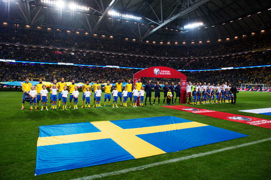 Knattar framför lagens spelare