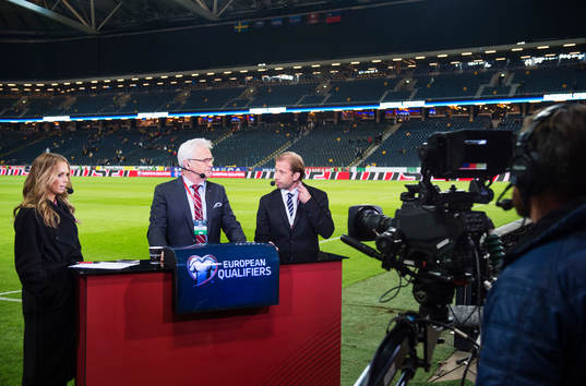 s Karin Frick, Hans Backe och Simon Bank