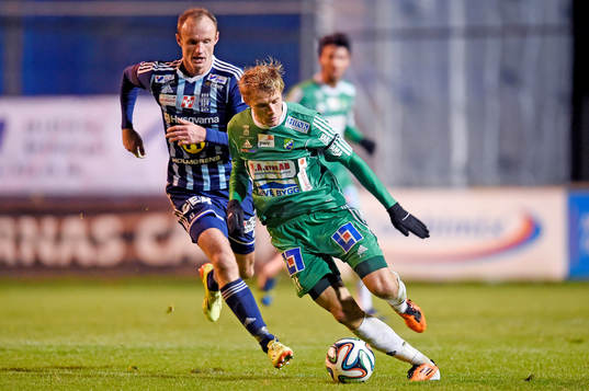 Husqvarnas Dragan Kapcevic och Ljungskiles Jakob Olsson