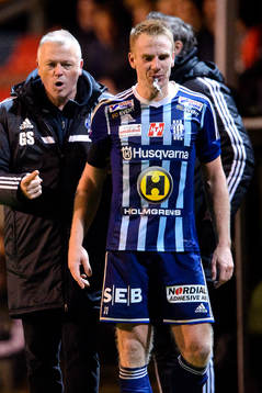 Husqvarnas Johan Karlefjärd spottar