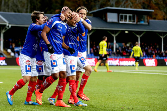 Åtvidabergs Ricardo Santos jublar