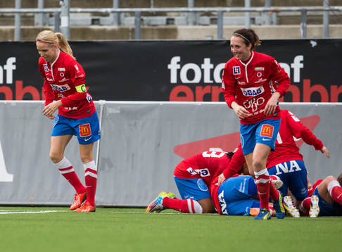 Örebros spelare jublar