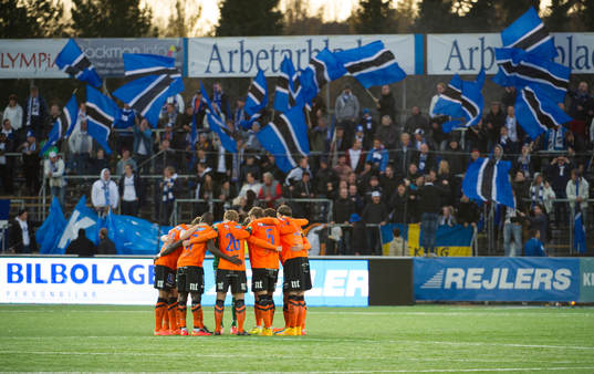 Norrköping laddar upp innan fotbollsmatchen i Allsvenskan mellan Gefle och Norrköping den 19 Oktober 2014 i Gävle.