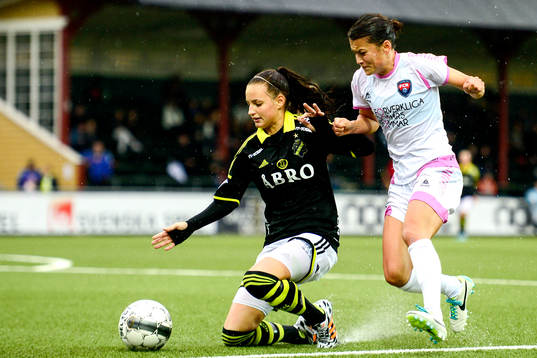 Rosengårds Alexandra Riley och AIKs Nathalie Björn
