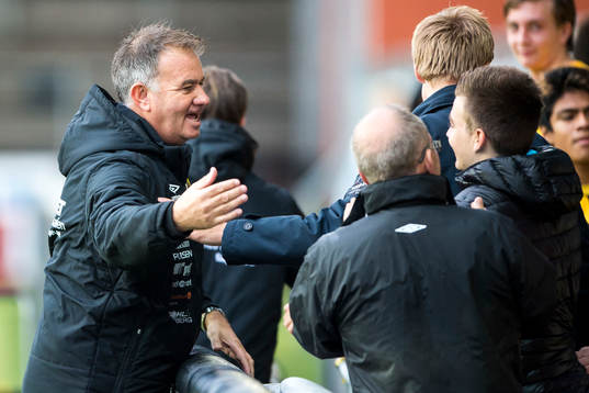 Elfsborgs tränare Tony Lundqvist jublar